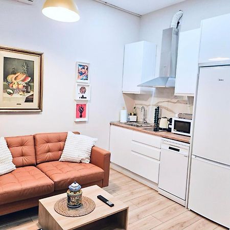 Acogedor Apartamento En Atocha By Bebalmy Madrid Exteriér fotografie