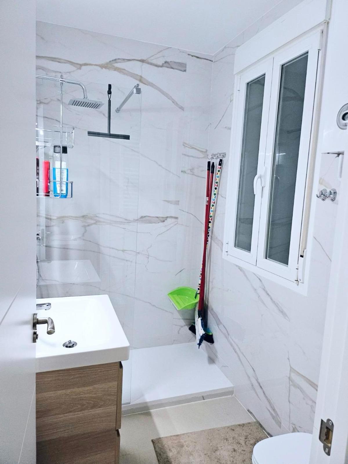 Acogedor Apartamento En Atocha By Bebalmy Madrid Exteriér fotografie