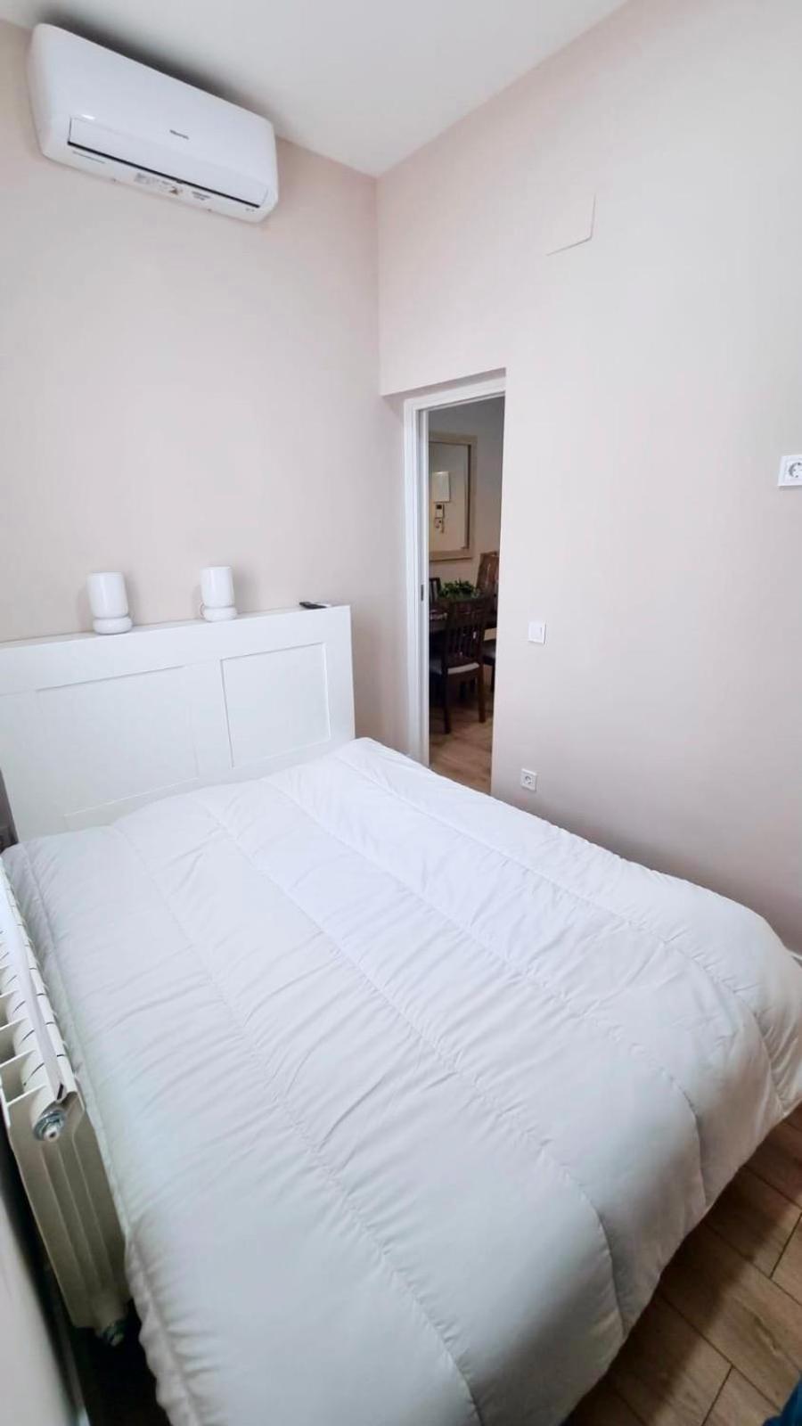 Acogedor Apartamento En Atocha By Bebalmy Madrid Exteriér fotografie
