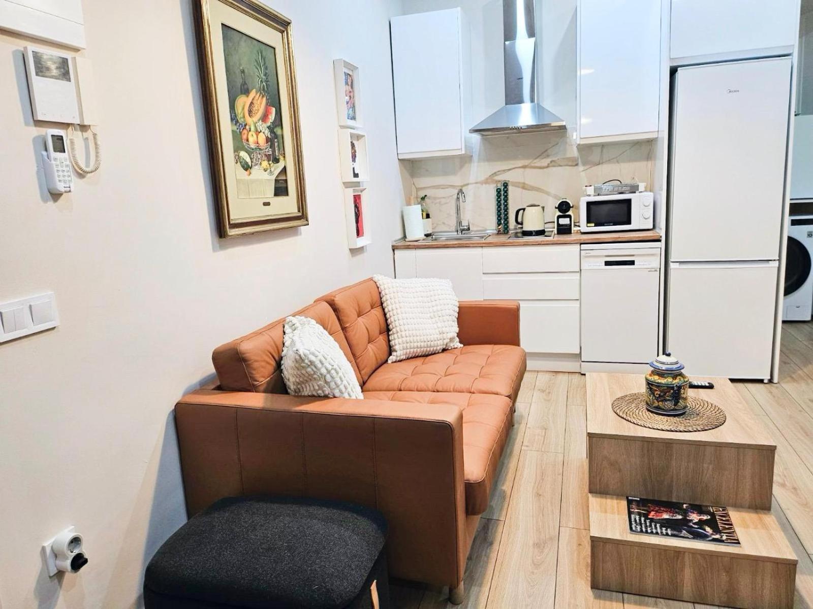 Acogedor Apartamento En Atocha By Bebalmy Madrid Exteriér fotografie