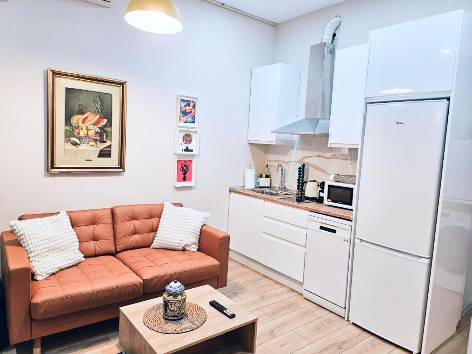 Acogedor Apartamento En Atocha By Bebalmy Madrid Exteriér fotografie